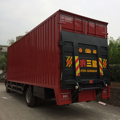 自升降尾板4米2貨車，提升運輸效率與安全性的利器