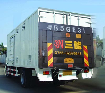 五菱小貨車裝尾板，讓運輸更輕松！